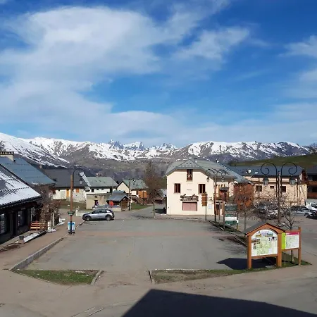 Spacieux 3*, 1er Etage D'un Chalet, Centre Village, Proche Commerces Et Pistes, 200m Des Pistes - Fr-1-618-3 *