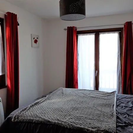 Spacieux 3*, 1er Etage D'un Chalet, Centre Village, Proche Commerces Et Pistes, 200m Des Pistes - Fr-1-618-3 *