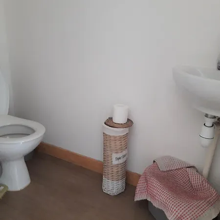 Apartment Spacieux 3*, 1er Etage D'un Chalet, Centre Village, Proche Commerces Et Pistes, 200m Des Pistes - Fr-1-618-3